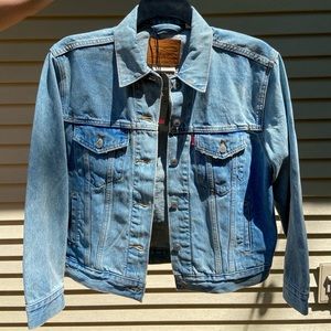 SOLD❗️LEVI'S PREMIUM EX- BOYFRIEND TRUCKER JACKET